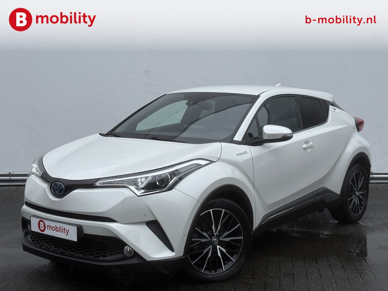 Toyota C-HR - 1.8 Hybrid Executive Trekhaak Adaptive Cruise | Achteruitrijcamera | Leer | Stoelverwarmin - AutoWereld.nl