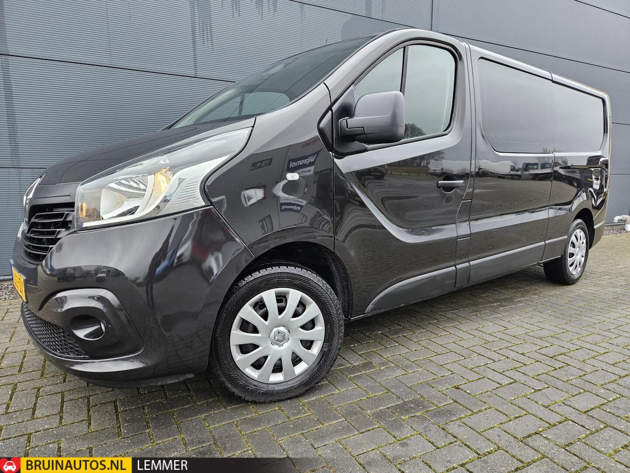 Renault Trafic - 1.6 dCi L2H1 DC Airco Camera Navigatie 125pk - AutoWereld.nl