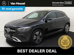 Mercedes-Benz GLA-Klasse - 180 Star Edition Luxury Line /Panoramadak /Sfeerverlichting /Elek Trekhaak