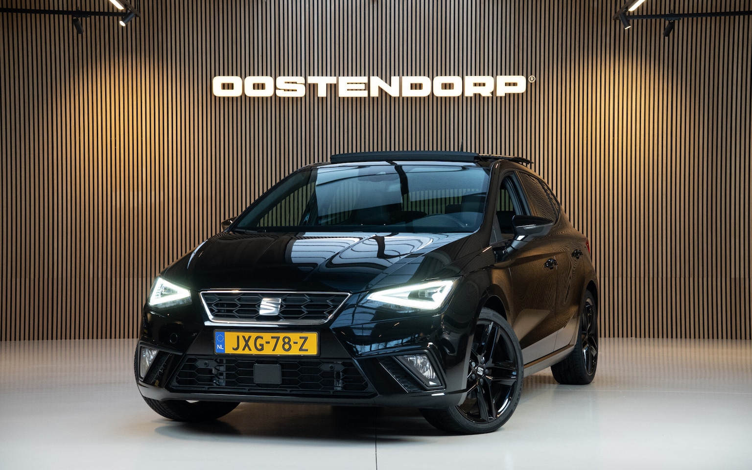 SEAT Ibiza - 1.0TSI/115pk FR Blackstyle DSG|2025|Panoramadak|Cruise|18"FR Black|LED|Alcantara/leder|Vir - AutoWereld.nl