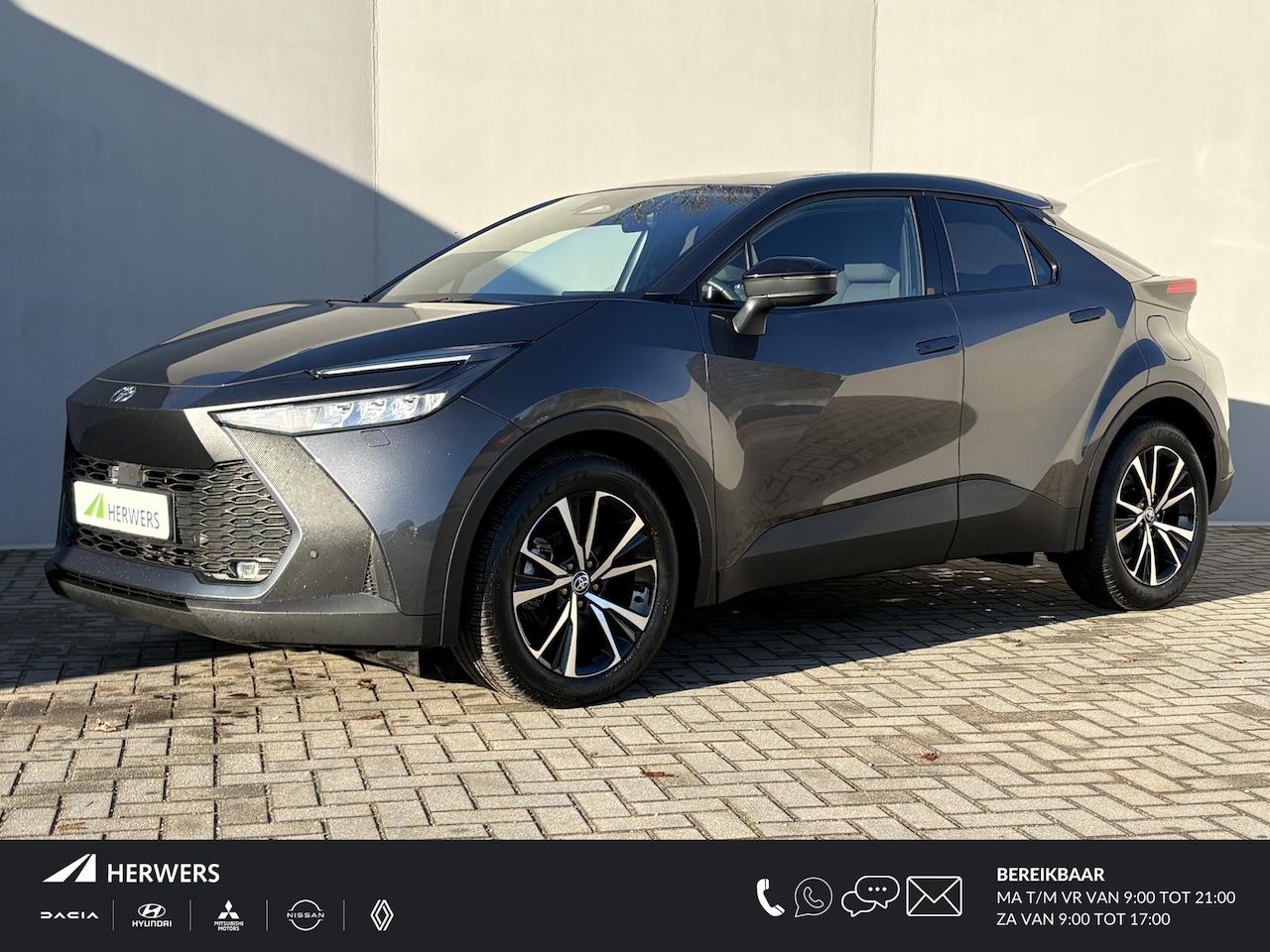 Toyota C-HR - 1.8 Hybrid First Edition 140 Automaat / Fabrieksgarantie tot 10 jaar mogelijk  / Stuur-, s - AutoWereld.nl