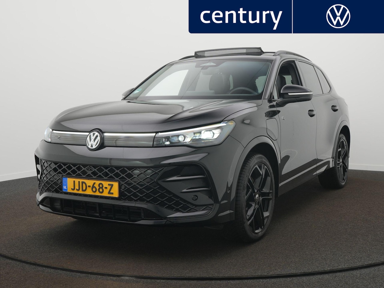 Volkswagen Tiguan - R-Line Edition 1.5 eHybrid 272pk Leer | Blackstyle | Pano | 360 camera | Trekhaak - AutoWereld.nl