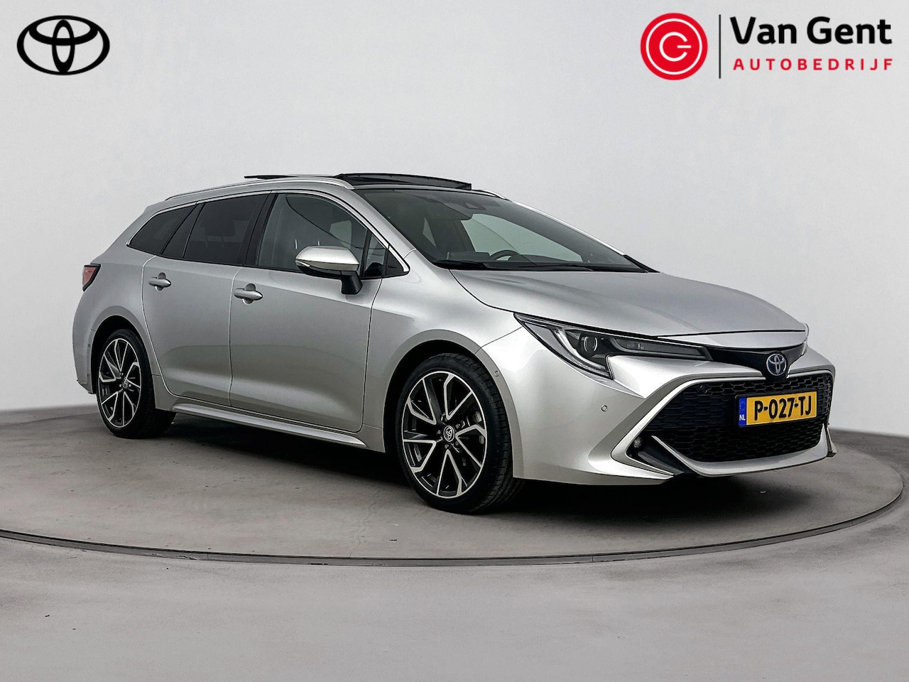 Toyota Corolla Touring Sports - 2.0 Hybrid Executive | Panoramadak | Dodehoek detectie | Head-up display | JBL | Stoelverw - AutoWereld.nl