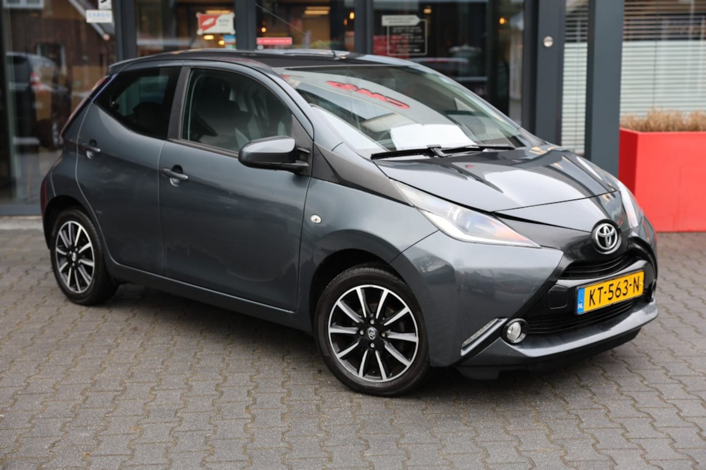 Toyota Aygo - 1.0 VVT-i X-PLAY 5DRS MARGE - AutoWereld.nl