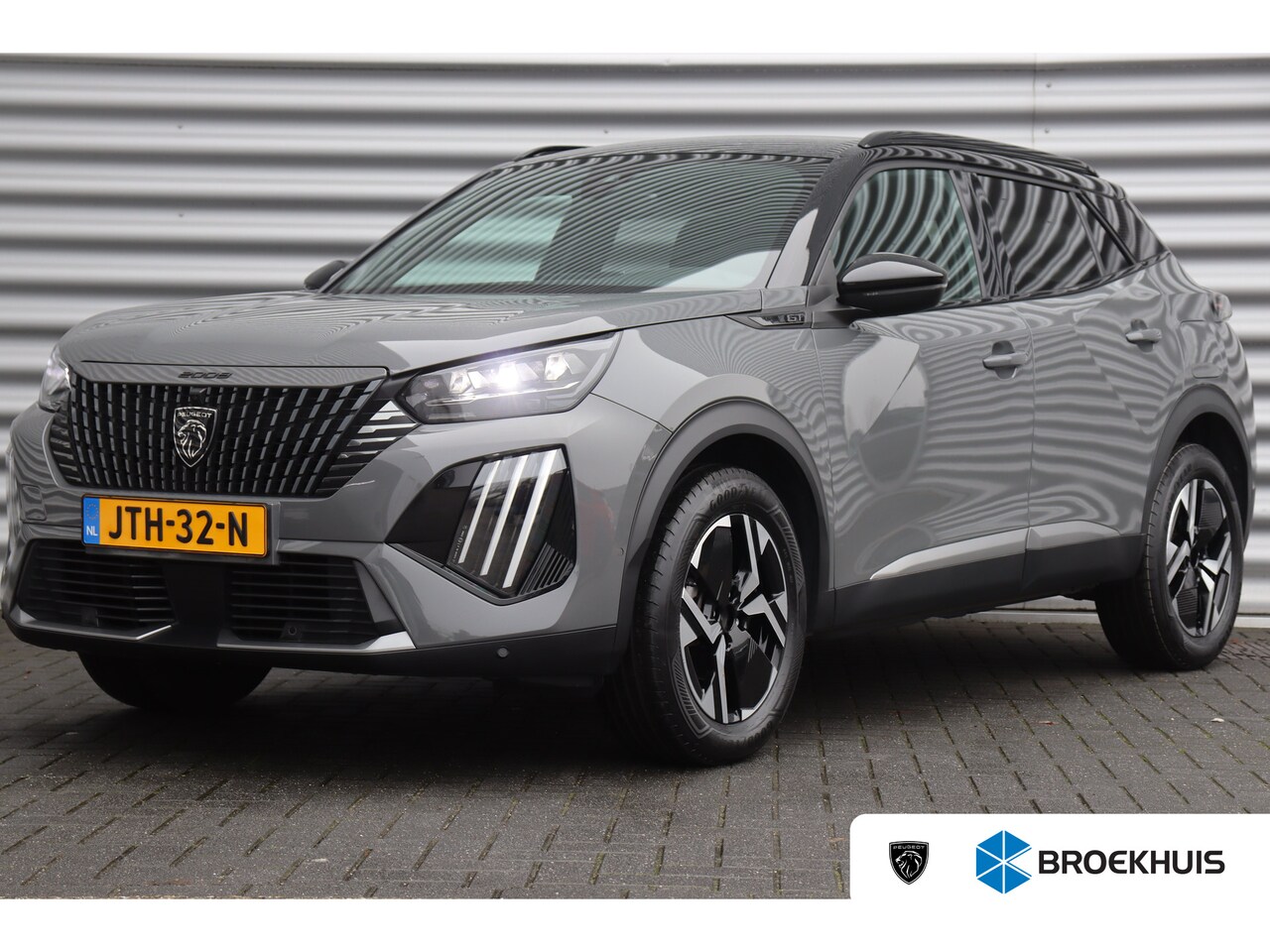 Peugeot 2008 - 1.2 PURETECH 130PK GT PACK AUTOMAAT / NAVI / LEDER / CLIMA / LED / PDC / 17" LMV / KEYLESS - AutoWereld.nl