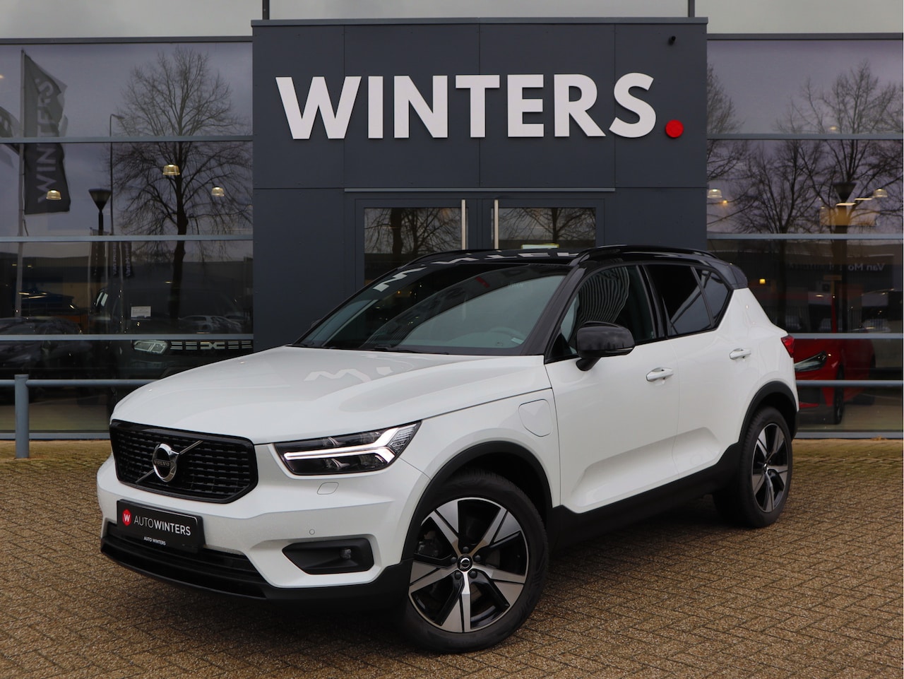Volvo XC40 - 1.5 T5 Recharge Inscription R-Design Plug-In Leder Alcantara | Stoelverwarming | ECC-Airco - AutoWereld.nl