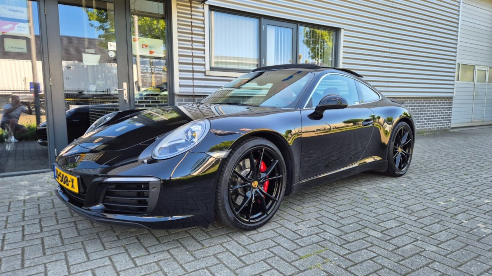 Porsche 911 - 991.2 Carrera S Leder Sport chrono PDC Navi Cruise  pano - AutoWereld.nl