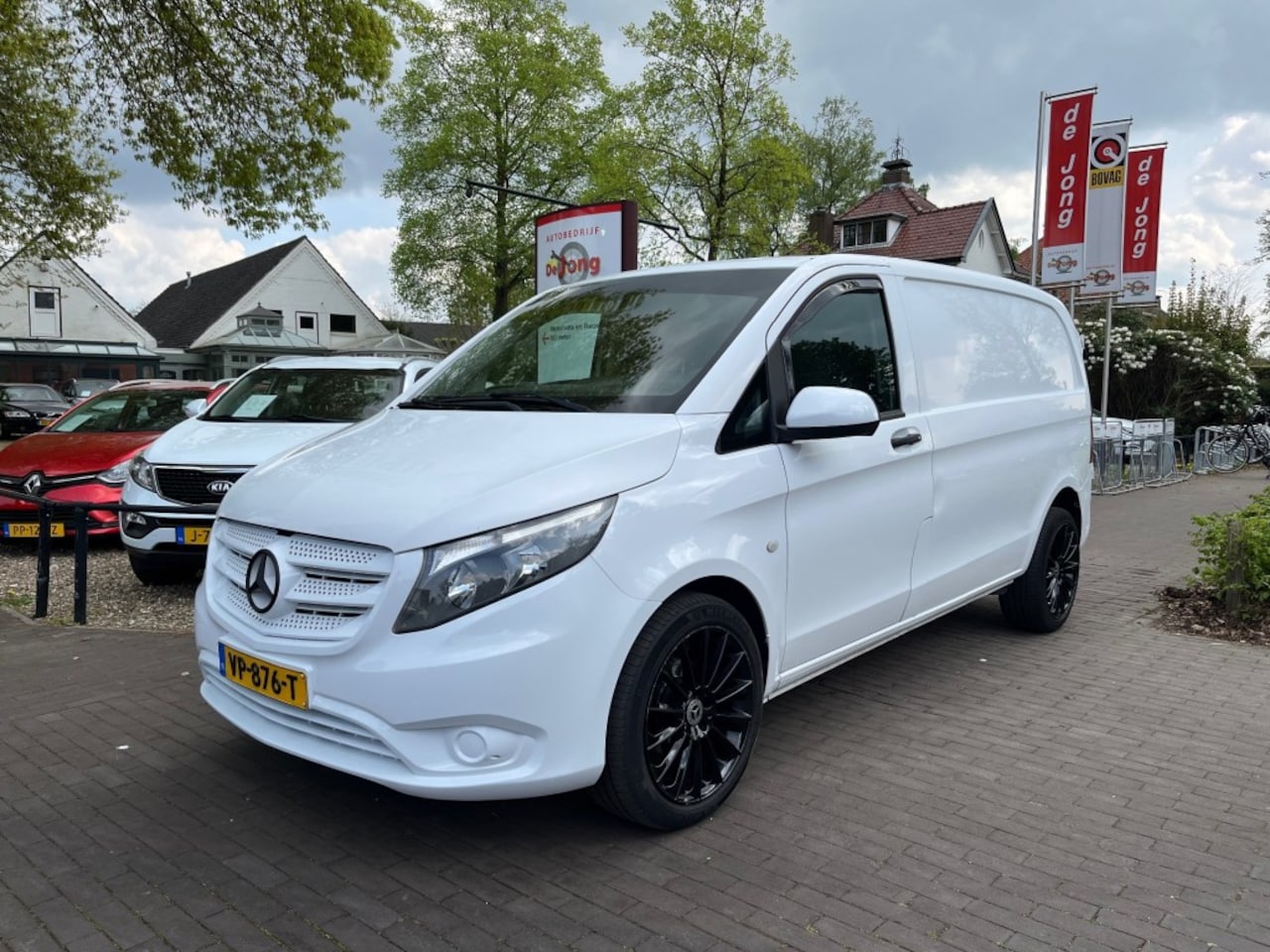 Mercedes-Benz Vito - 114 CDI AUTOMAAT 3-PERS. / AIRCO / CRUISE CTR. / 19'' LM-VELGEN - AutoWereld.nl