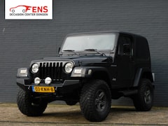 Jeep Wrangler - 4.0i HARDTOP SAHARA CABRIO 4X4 BF GOODRICH 4 ZITPLAATSEN YOUNGTIMER