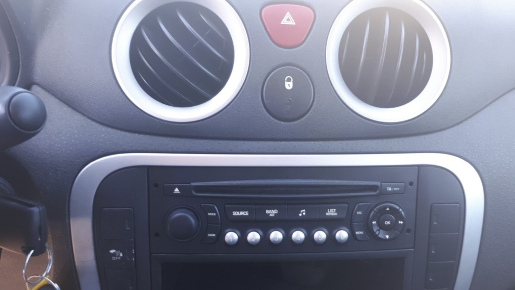 Citroën C3 - 1.4i Ambiance RADIO CD/CLIMATE/CRUISE/PDC/TREKHAAK