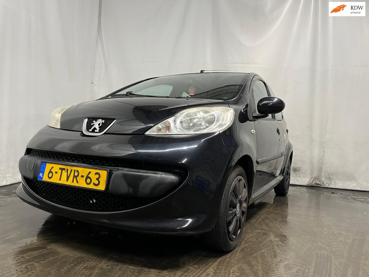 Peugeot 107 - 1.0-12V XR - Rechter Zijschade - AutoWereld.nl