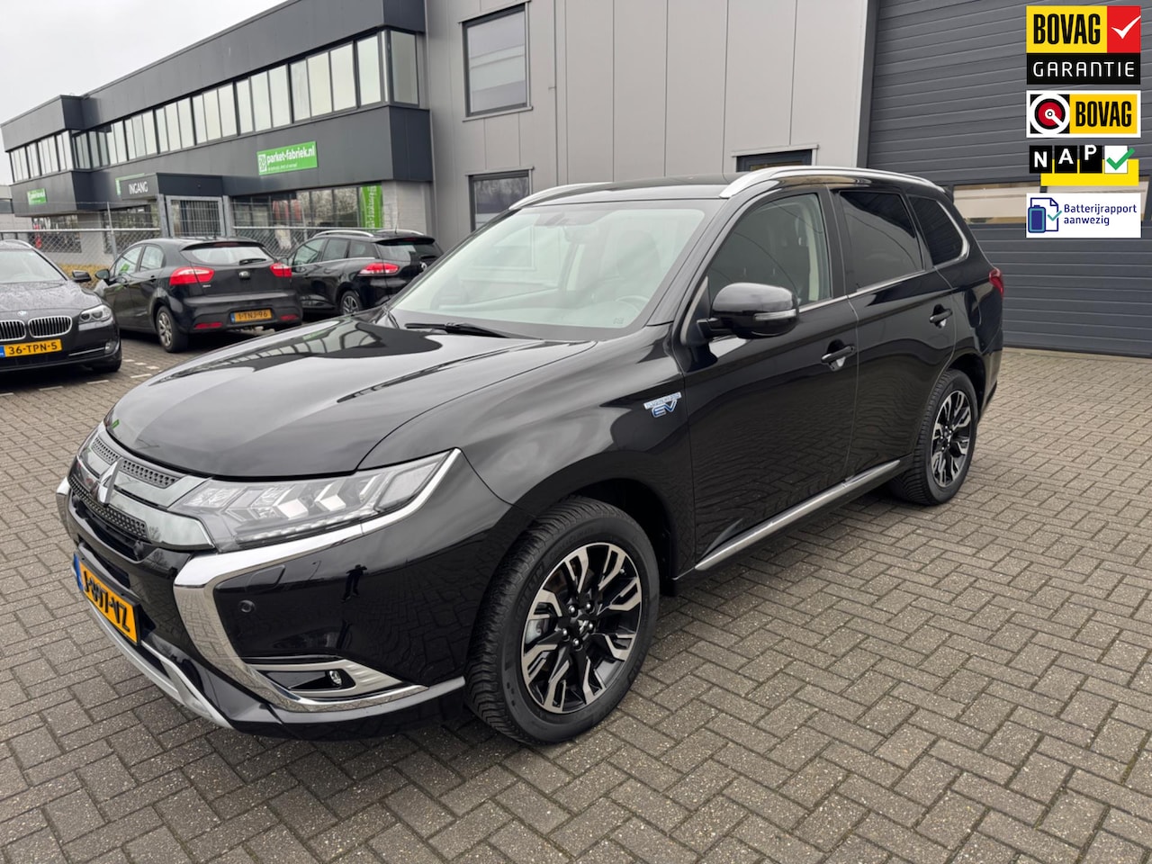 Mitsubishi Outlander - 2.4 PHEV Intense 2.4 PHEV Intense - AutoWereld.nl