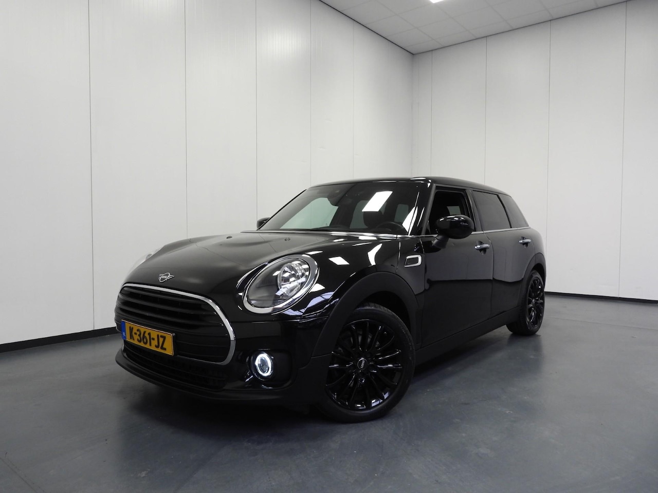 MINI Clubman - Mini 1.5 Aut. One Business Edition NAVI/CLIMA/PDC/17"LMV! - AutoWereld.nl