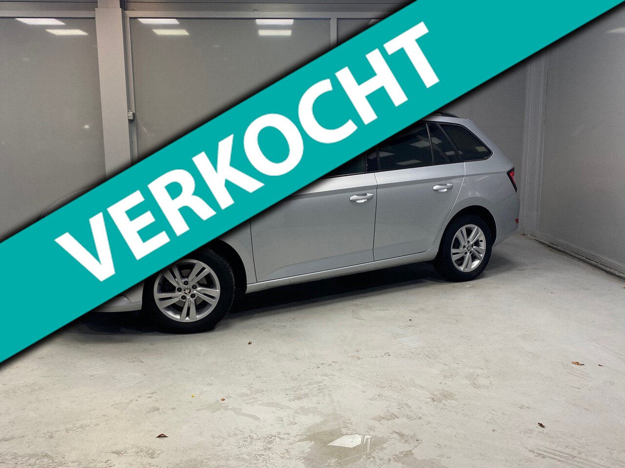 Skoda Fabia Combi - 1.0 TSI Business Edition | CAMERA | CAR PLAY | CRUISE | - AutoWereld.nl