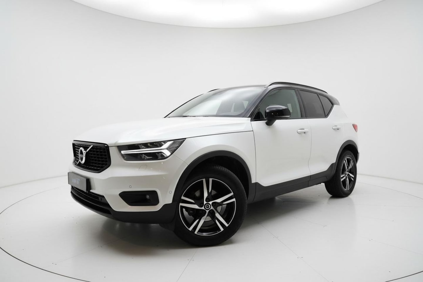 Volvo XC40 - 1.5 T3 R Design LEER NAVI CAMERA LINE ASSIST - AutoWereld.nl