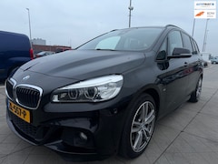 BMW 2-serie Gran Tourer - 220i Centennial High Executive VolOptie Grote beurt en Apk Gehad ACC LaneAssist