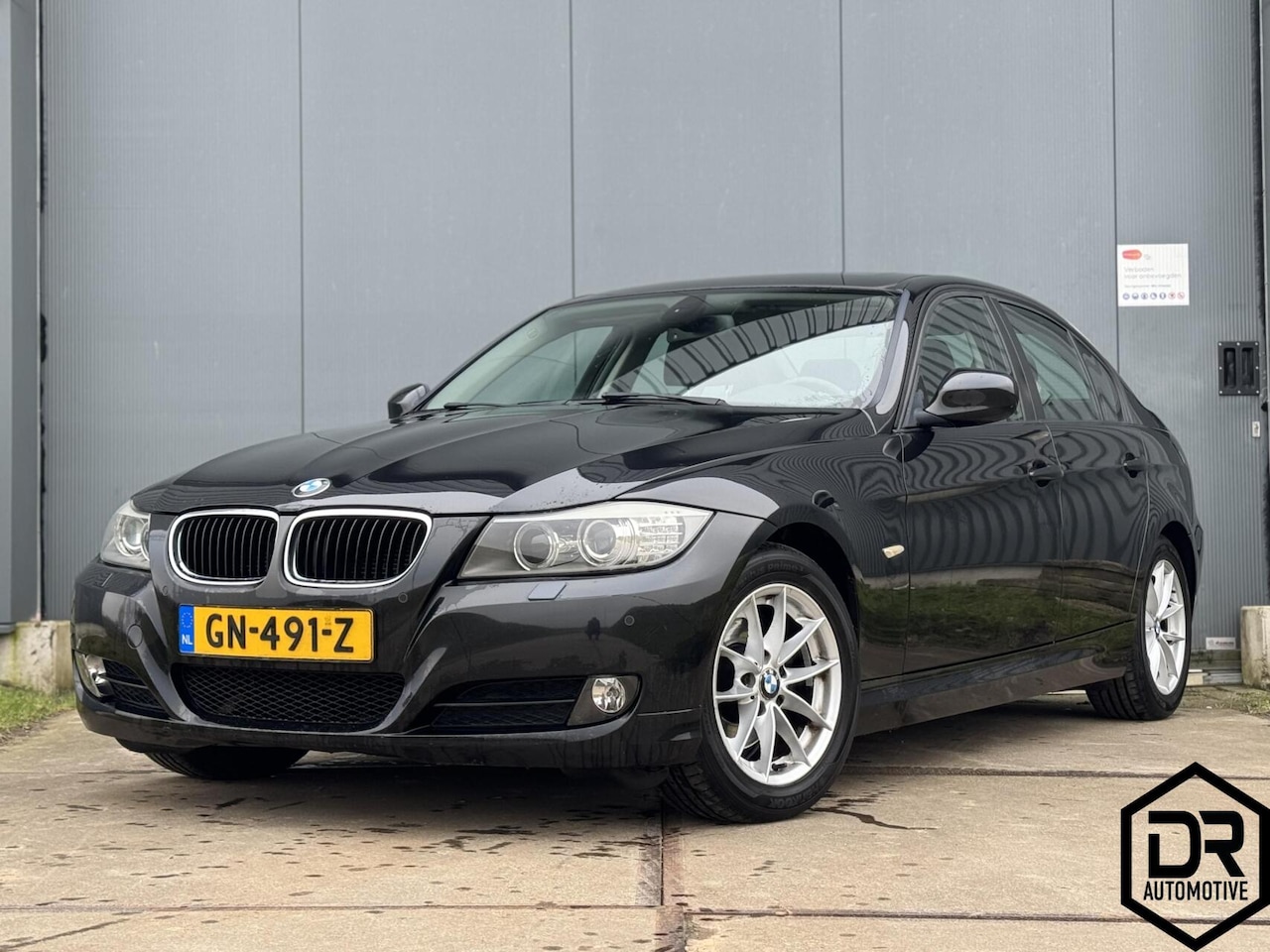 BMW 3-serie - 320i High Executive | PANO | LEDER | 2e EIGENAAR - AutoWereld.nl