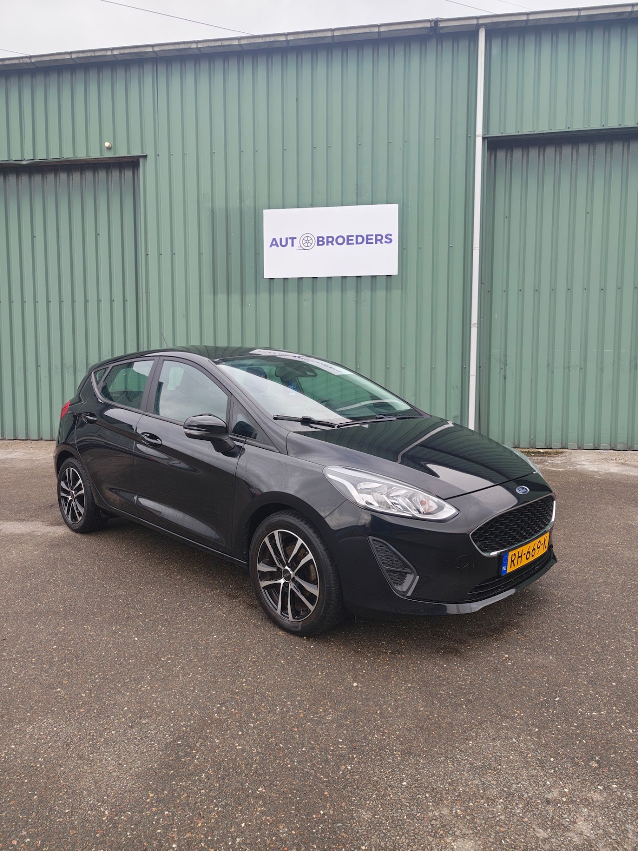 Ford Fiesta - 1.1 Trend - NIEUWE DISTRIBUTIERIEM - GOED ONDERHOUDEN - LM VELGEN - AIRCO - NAVIGATIESCHER - AutoWereld.nl