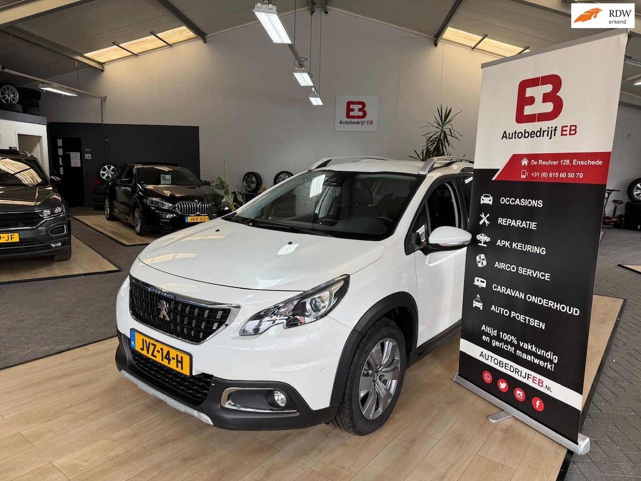 Peugeot 2008 - 1.2 PureTech Allure- automaat- - AutoWereld.nl