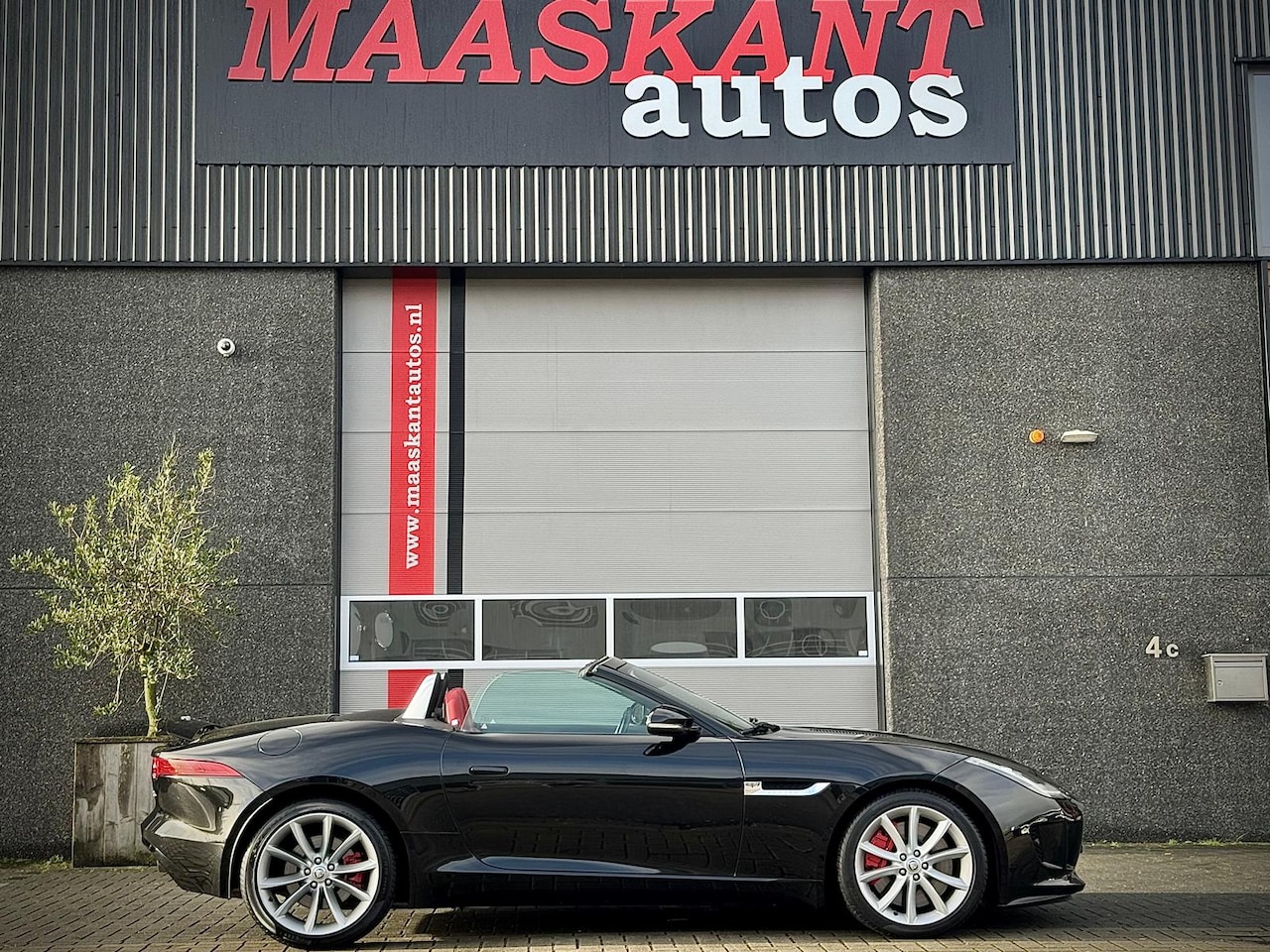 Jaguar F-type - 3.0 V6 S / Convertible / 380pk / NL auto / Full history file / ONLY 58000KM! - AutoWereld.nl