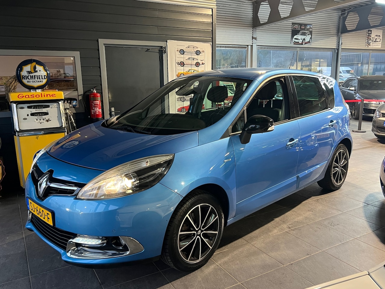 Renault Scénic - 1.2 TCe Bose / Navi / Leer / Trekhaak / Nette auto!! - AutoWereld.nl