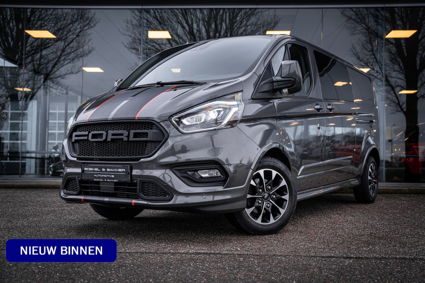 Ford Transit Custom - 320 2.0 TDCI 185pk Aut. L2H1 Sport ** Dubbel Cabine ** Leer ** Trekhaak - AutoWereld.nl
