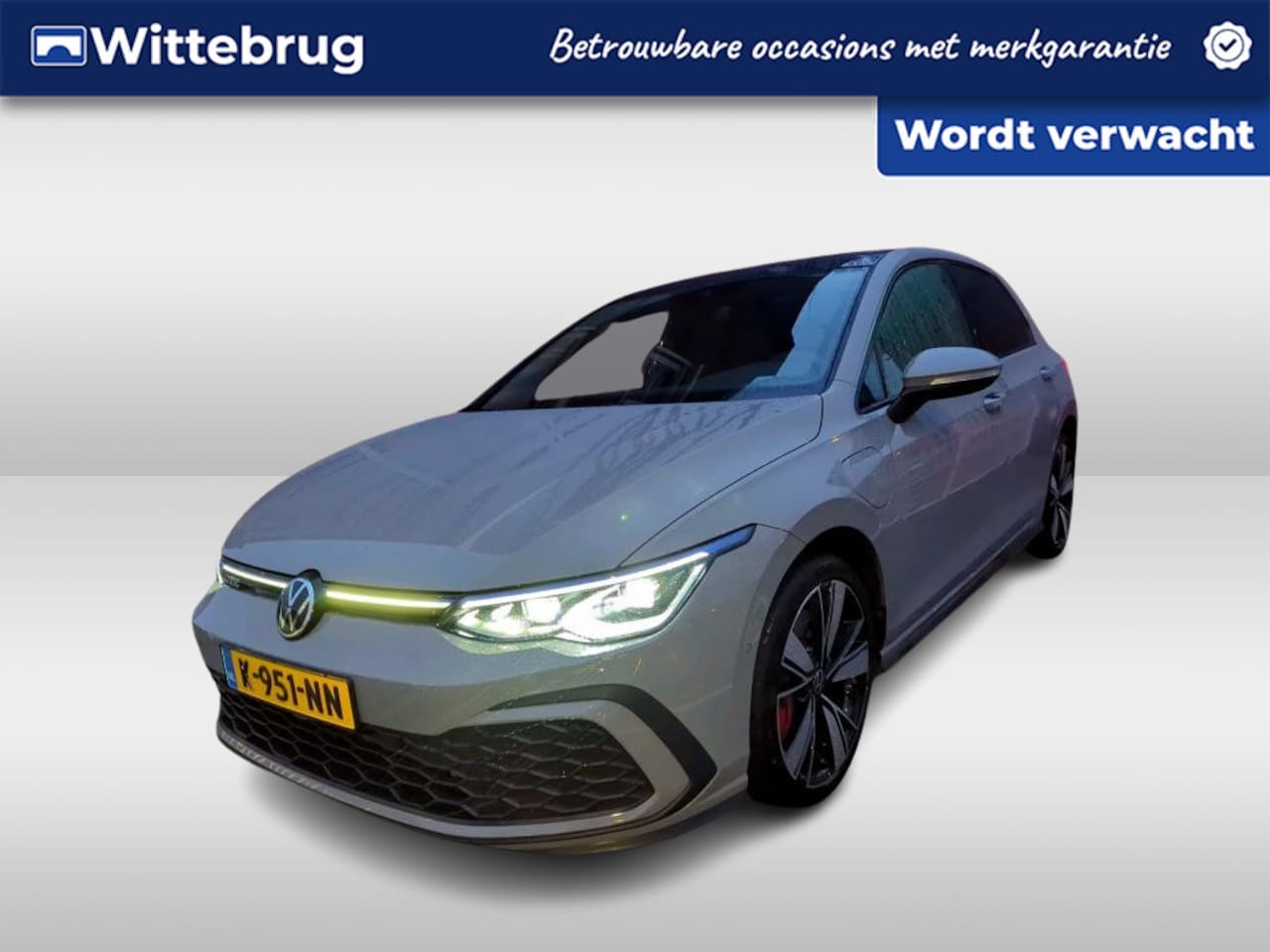 Volkswagen Golf - 1.4 eHybrid 245pk GTE DSG Automaat / Panorama dak / LED Matrix IQ / Camera / Parkeersensor - AutoWereld.nl