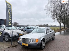 Mercedes-Benz 200-500 (W124) - 230 E AUTOMAAT, OLDTIMER, CENTRALE DEURVERGRENDELING, STUURBEKRACHTIGING,