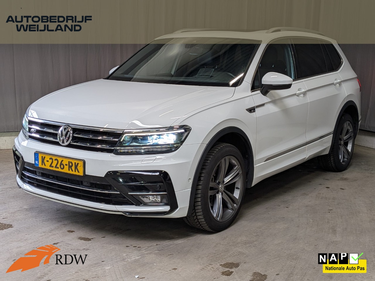 Volkswagen Tiguan Allspace - 1.5 TSI Highline Business R 7p. I 1ste eig. I R-line I Keyless I I 19" I Pano I Virtual I - AutoWereld.nl