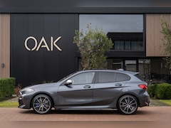 BMW 1-serie - M135i xDrive | Live Cockpit | Panorama | Schaalstoelen | Memory | H&K | ACC | Trekhaak | 1