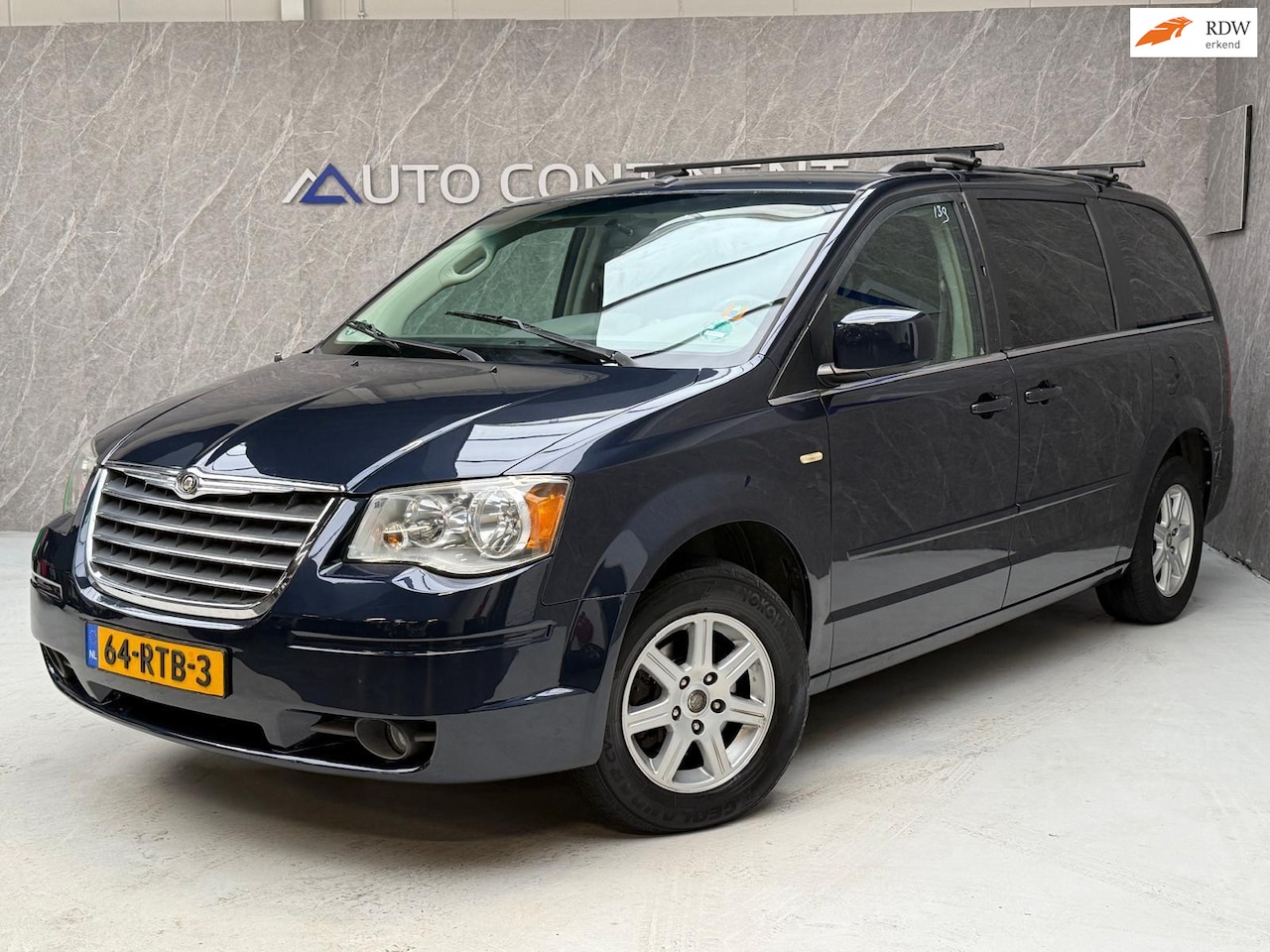 Chrysler Town and Country - 3.8 V6 7 Pers / NAP / Leder / Camera - AutoWereld.nl