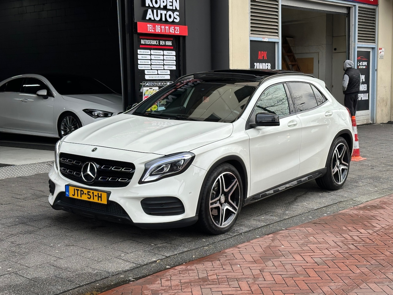 Mercedes-Benz GLA-Klasse - 220 d Prestige Aut Leer Navi Camera Pano - AutoWereld.nl