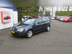 Volkswagen Golf - 1.6 FSI Trendline