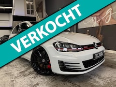 Volkswagen Golf - 2.0 TSI GTI Performance, keyless, Pano, clubsport stuur en spoiler , Porsche remmen, liefh