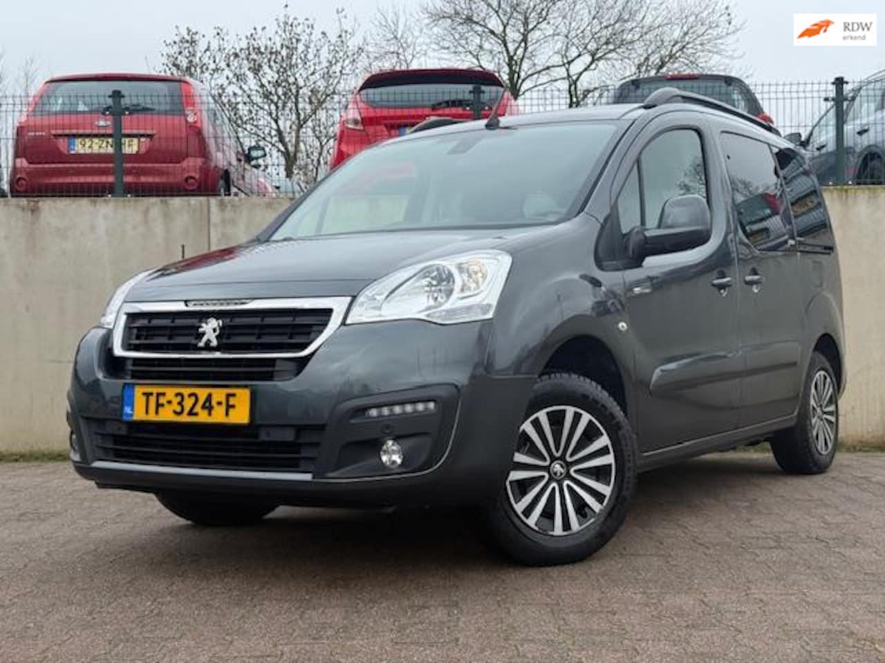 Peugeot Partner Tepee - Electric Allure/CARPLAY/NAVI/CRUISE/CAMERA/5 ZITS/17839 KM/NETTE AUTO/ - AutoWereld.nl