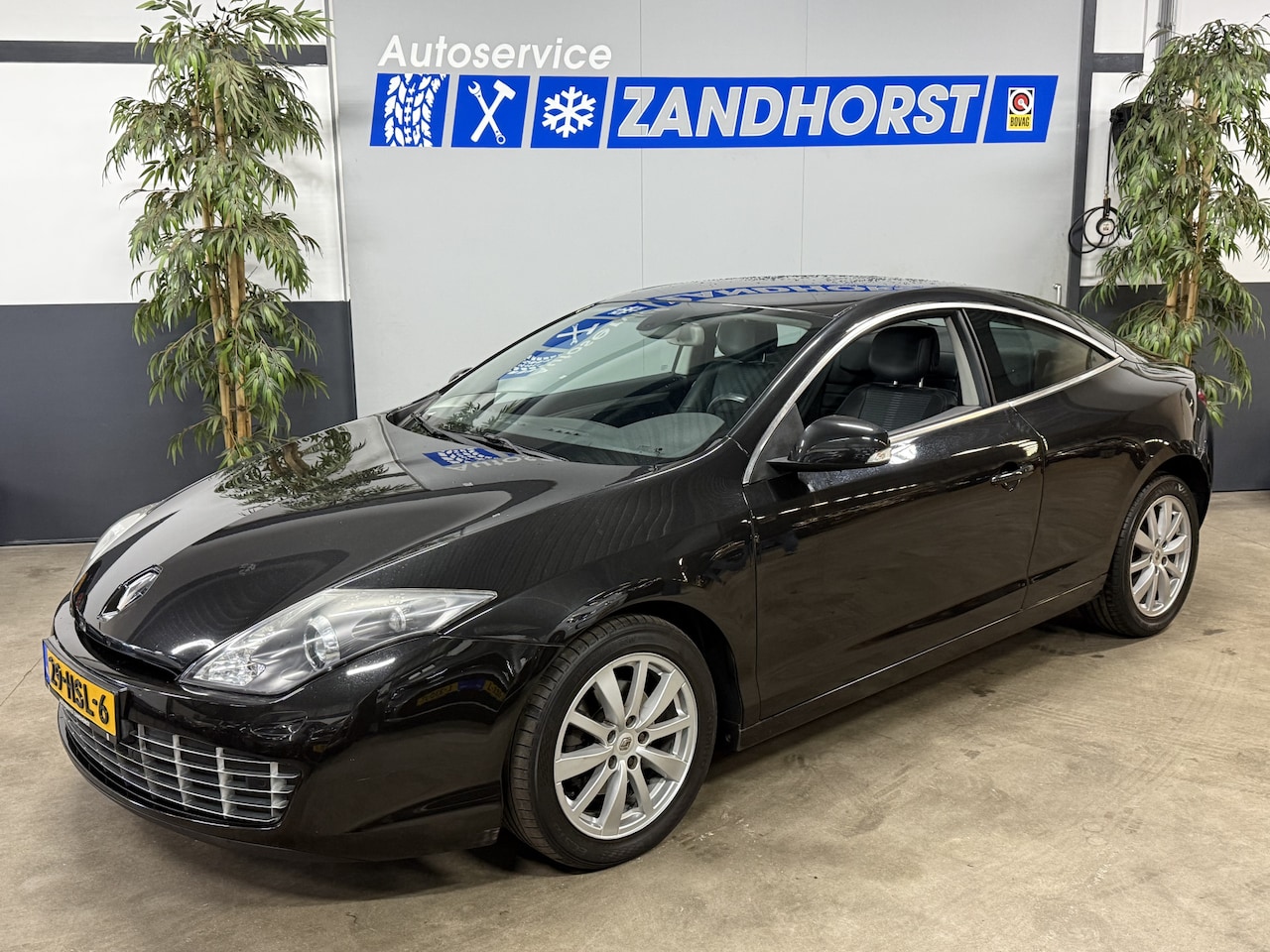 Renault Laguna Coupé - 2.0 16V T Dynamique // Autom. // Leer - AutoWereld.nl