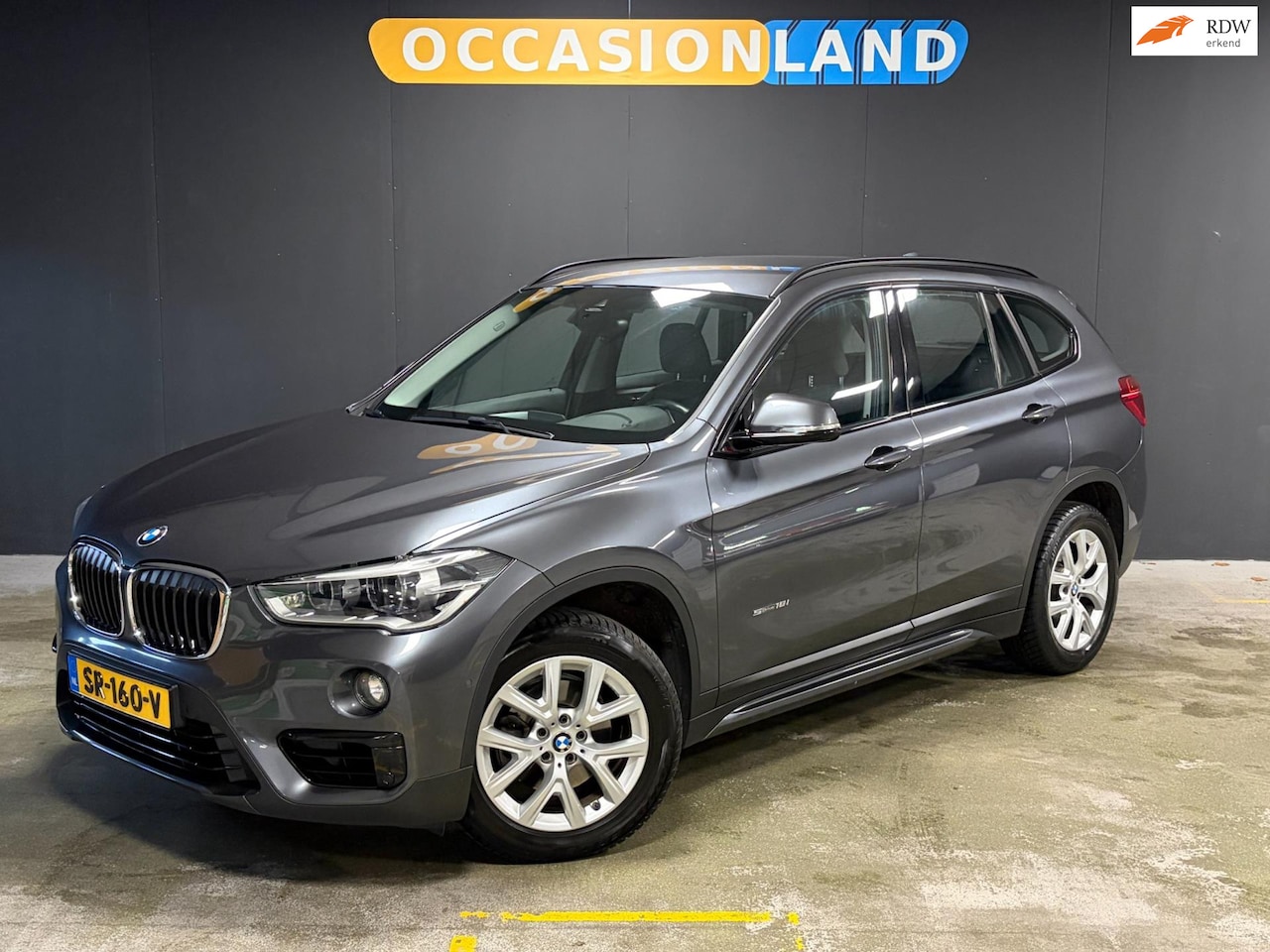 BMW X1 - SDrive18i High Executive AUT|LED|LEDER+STOELV|TREKHAAK - AutoWereld.nl