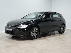Volkswagen Golf - 1.0 TSI 110pk Life Business Navigatie Camera 17"velgen ACC 120