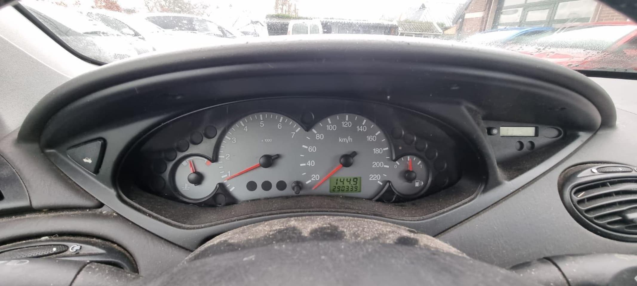 Ford Focus Wagon - 1.6-16V Ambienten Export B2B Inruilkoopje geen garantie zo meenemen - AutoWereld.nl