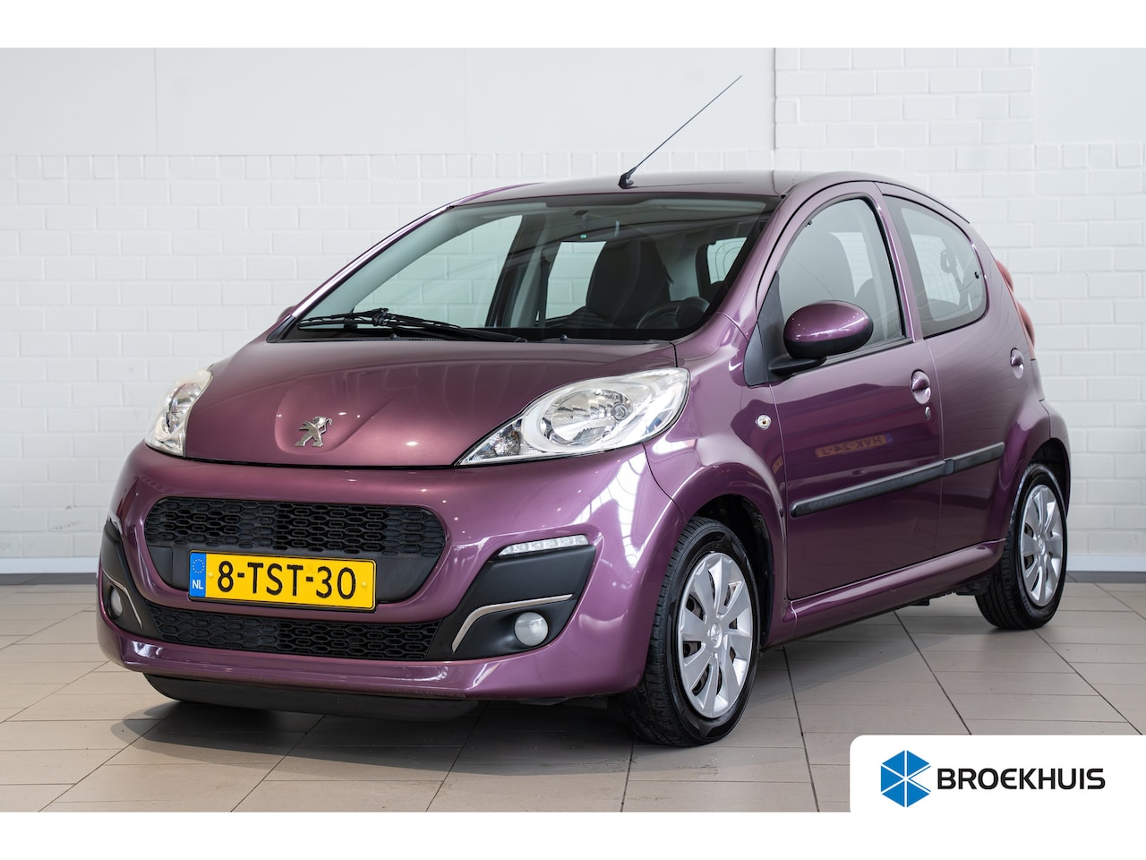 Peugeot 107 - 1.0 Active | 5 Deurs | Airco | Mistlampen | Centrale Vergrendeling | LED | Radio Mp3 | - AutoWereld.nl