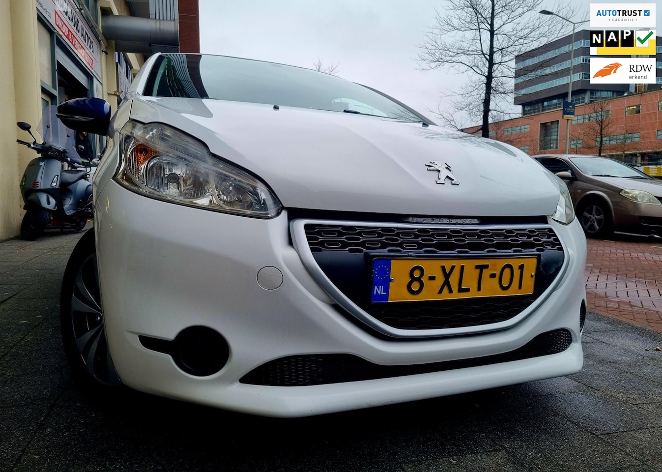 Peugeot 208 - 1.0 VTi LIKE 5drs Airco ElecRam - AutoWereld.nl