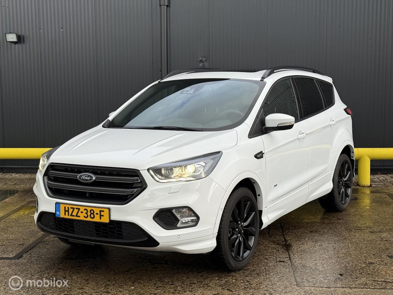 Ford Kuga - 1.5 EcoBoost ST Line AWD | PANO | AUTOMAAT - AutoWereld.nl