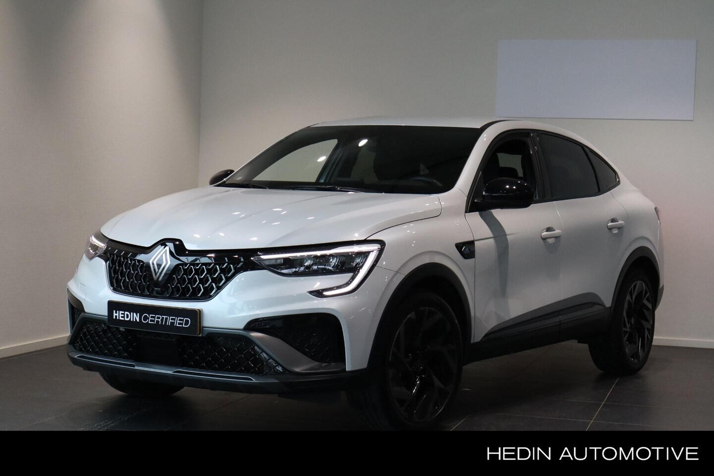 Renault Arkana - 1.6 E-Tech full hybrid 145 esprit Alpine | Stoel & stuur verwarming | Afneembare trekhaak - AutoWereld.nl