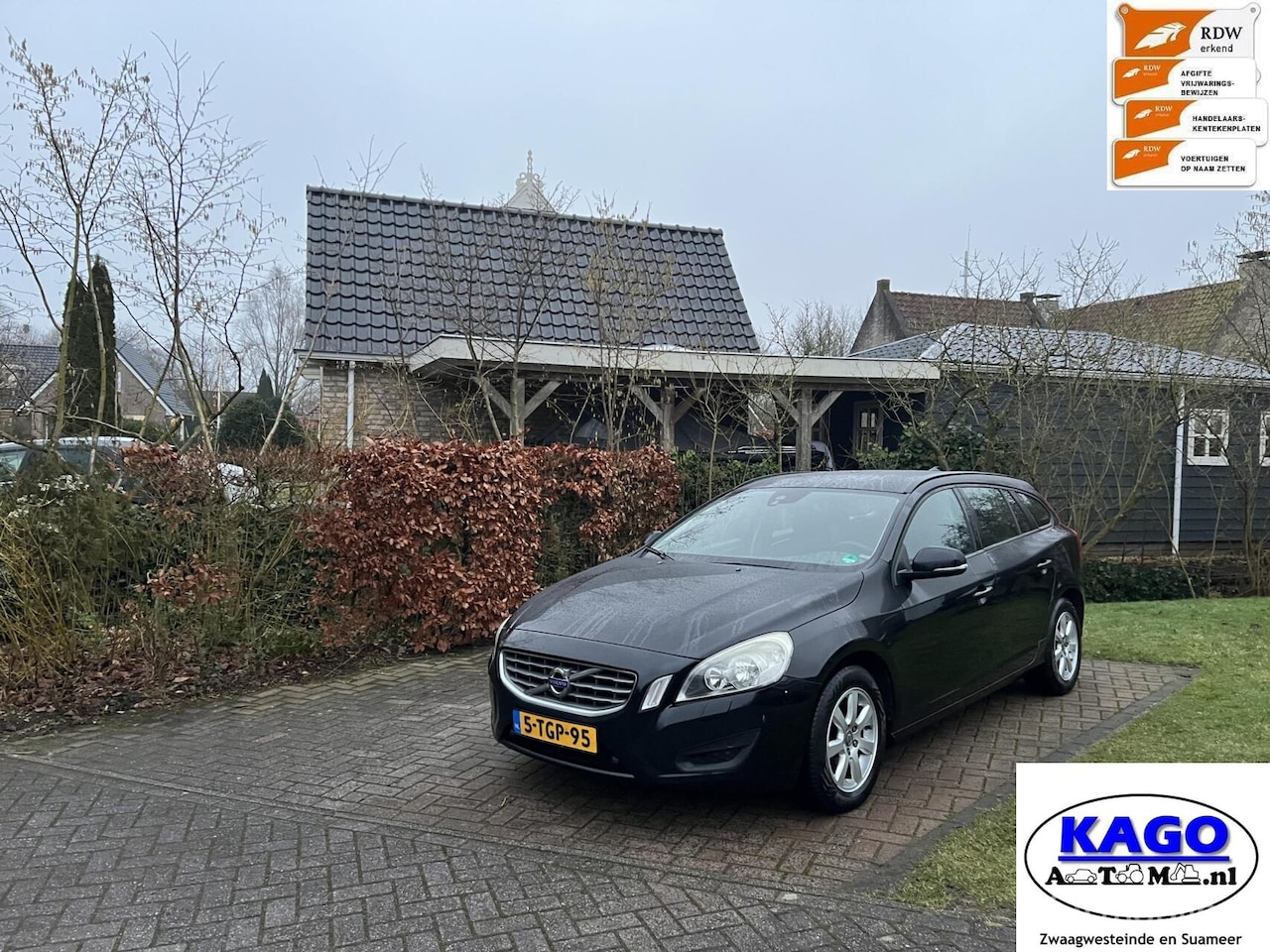 Volvo V60 - 1.6 T3 Momentum 1.6 T3 Momentum - AutoWereld.nl