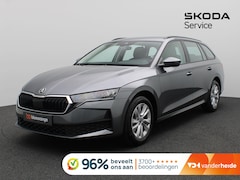 Skoda Octavia Combi - 1.5 TSI Edition 115PK Trekhaak, Parkeersensoren Achter, Stoelverwarming, Navi via Apple Ca