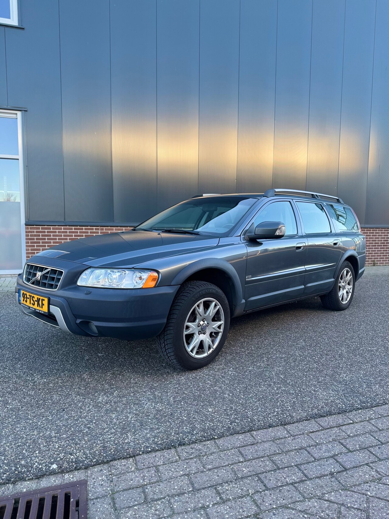 VOLVO XC70