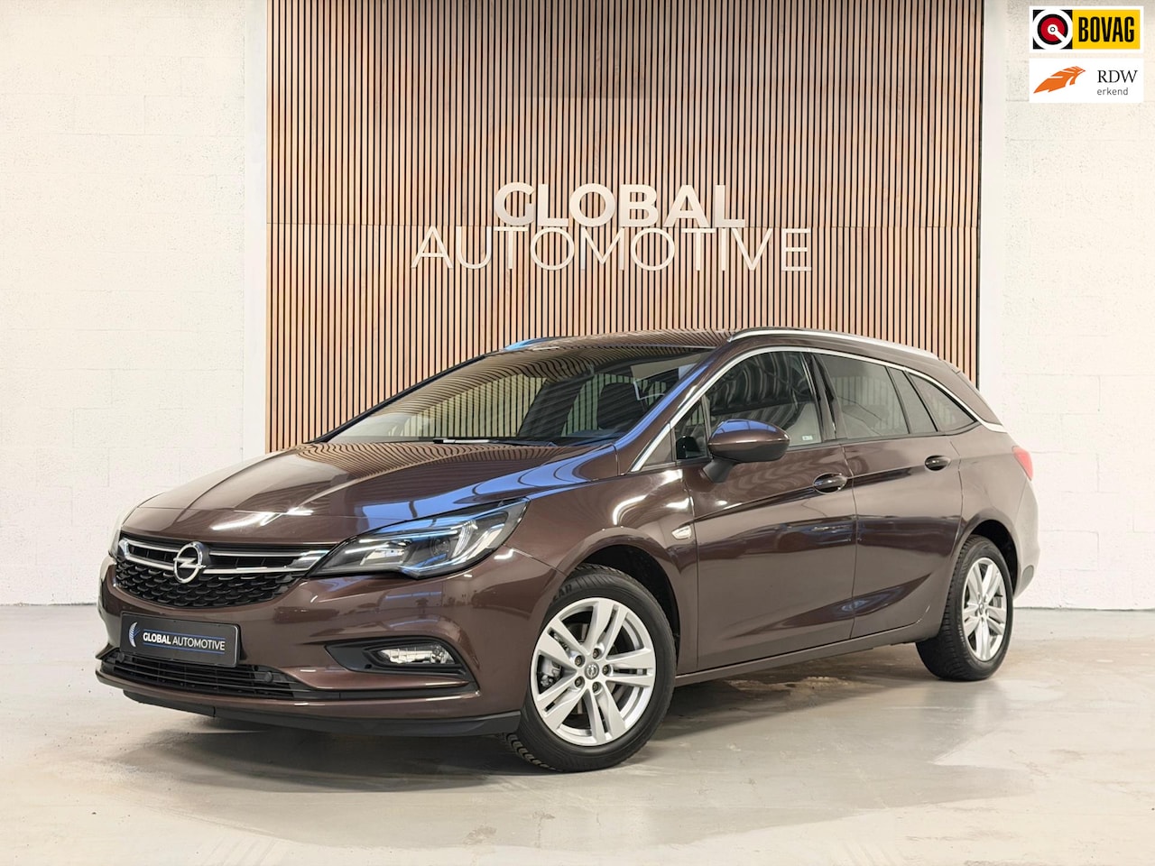 Opel Astra Sports Tourer - 1.4 Turbo Business - AUTOMAAT - SENSOREN VOOR EN ACHTER - AutoWereld.nl