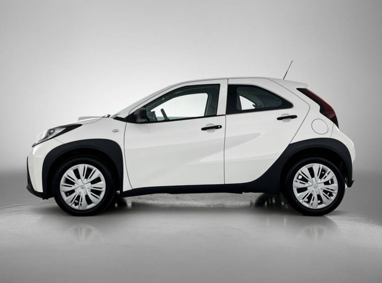 Toyota Aygo X - 1.0 VVT-i MT 1.0 VVT-i MT - AutoWereld.nl
