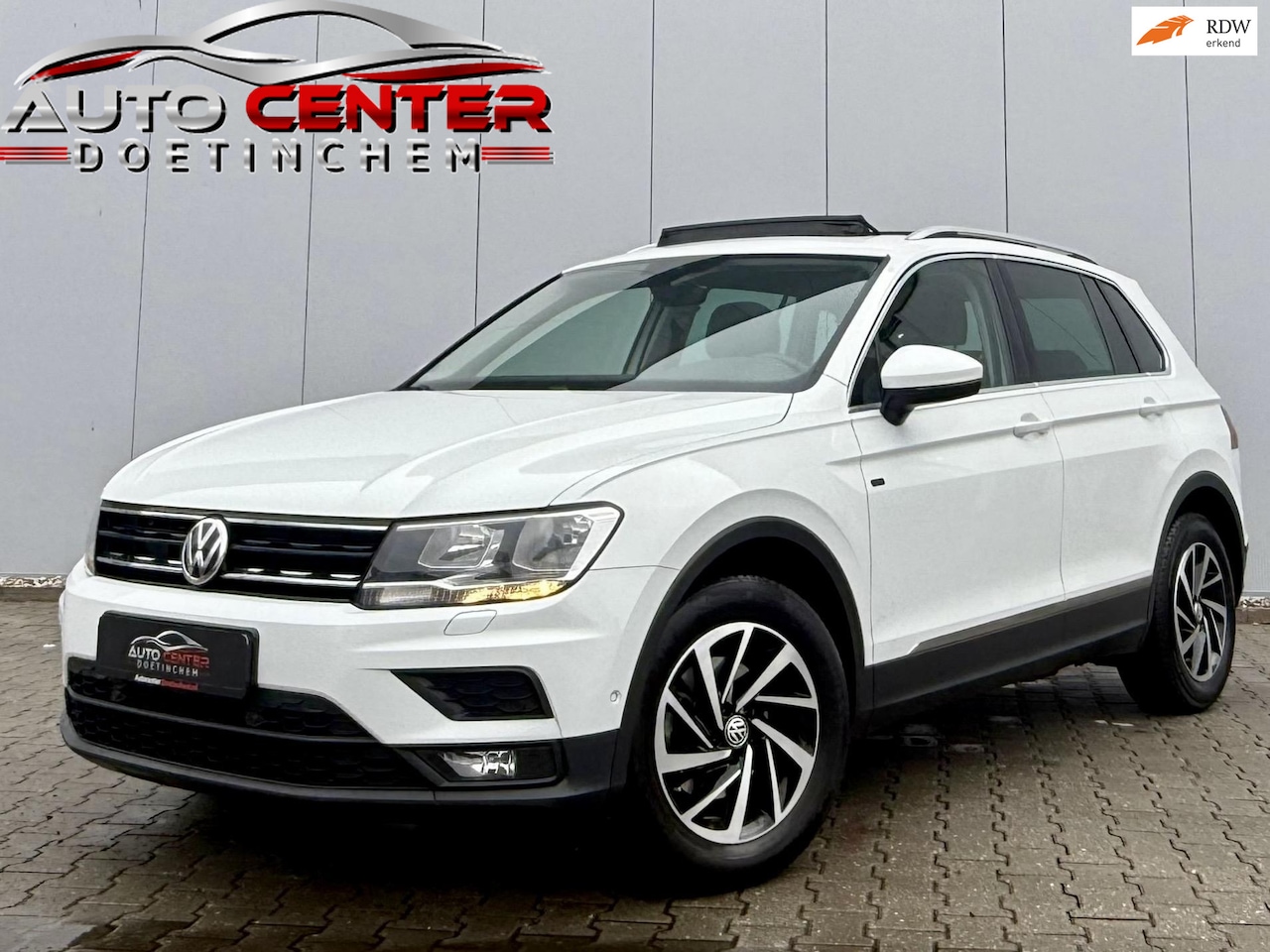 Volkswagen Tiguan - 2.0 TDI Comfortline Join ACC|Pano|StoelStuurV|VolOpties - AutoWereld.nl
