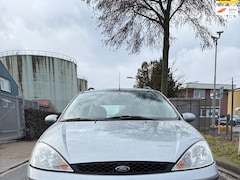 Ford Focus Wagon - 1.6-16V Trend